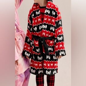 NwT Cuddl Duds game controller hooded robe